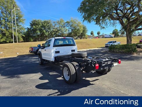 New 2024 Ford F550 4x4 SuperCab Super Duty image 4