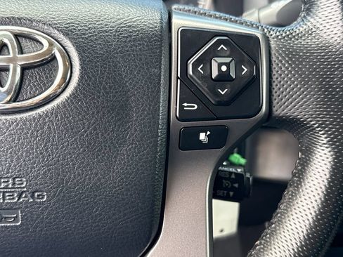 Used 2016 Toyota Tacoma SR5 w/ Towing Package RWD image 16