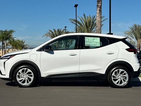 New 2027 Chevrolet Bolt LT w/ Comfort Package FWD image 7