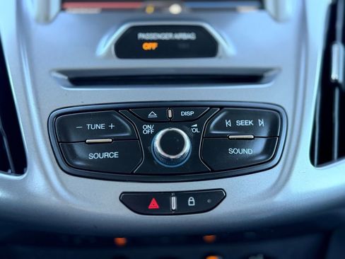 Used 2016 Ford Transit Connect XLT image 32