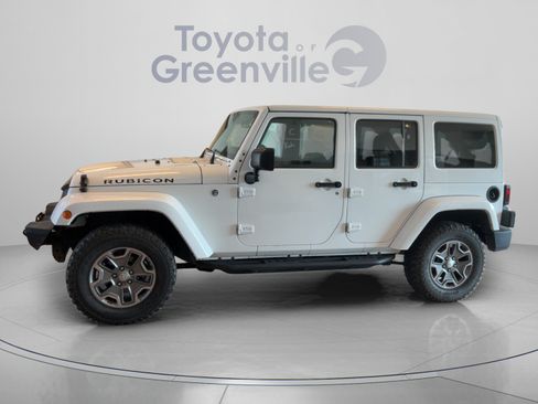 Used 2017 Jeep Wrangler Unlimited Rubicon w/ Connectivity Group AWD/4WD image 2