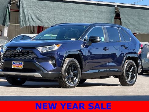 Used 2019 Toyota RAV4 XSE image 8
