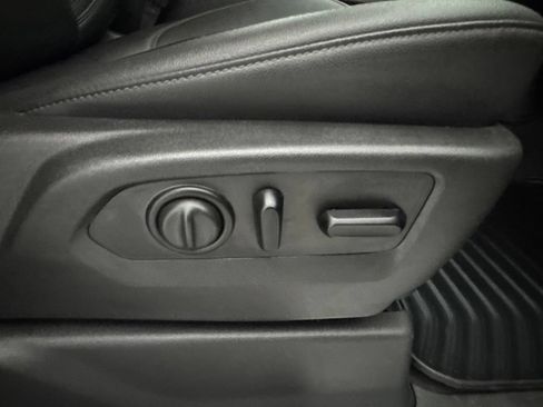 Used 2021 Chevrolet Silverado 1500 LTZ AWD/4WD image 51