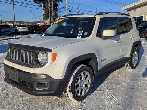 Used 2017 Jeep Renegade Latitude w/ Cold Weather Group image 1