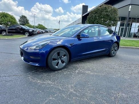Used 2023 Tesla Model 3 Standard Range RWD image 5