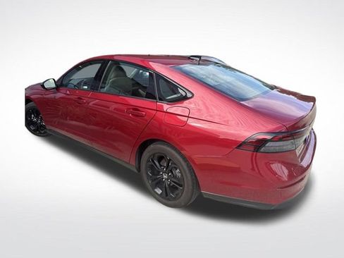 Used 2025 Honda Accord SE image 3