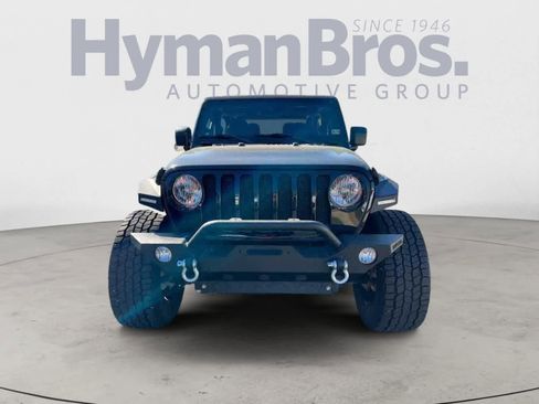 Used 2020 Jeep Wrangler Sport image 2