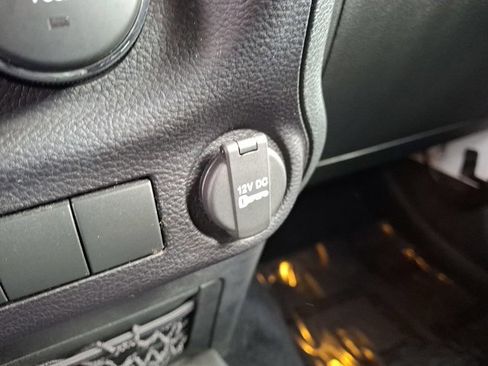 Used 2016 Jeep Wrangler Sport image 23