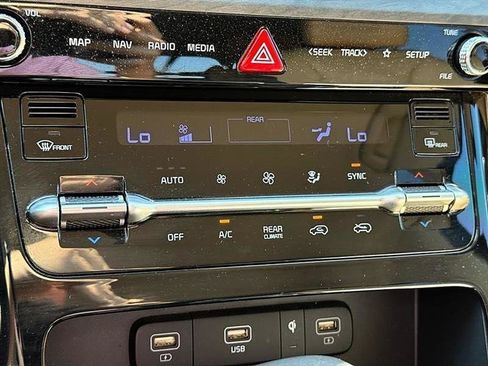 Used 2023 Kia Carnival EX w/ Paint Protection Package FWD image 35