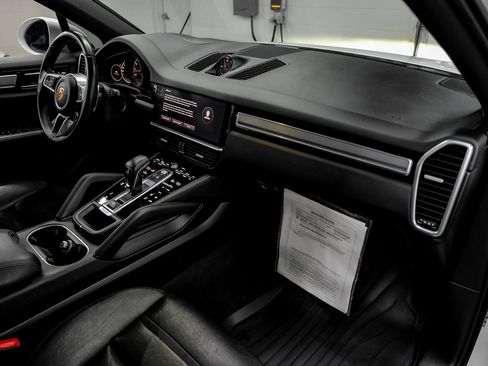 Used 2023 Porsche Cayenne Base image 22