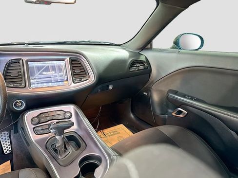 Used 2018 Dodge Challenger R/T Scat Pack w/ Driver Convenience Group image 25