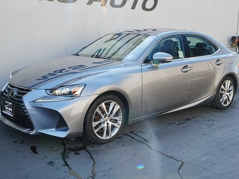 Used 2019 Lexus IS 300 image 7