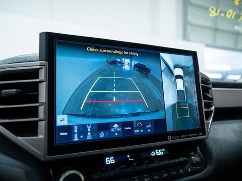 Used 2024 Toyota Tundra Limited image 27
