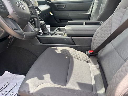 New 2026 Toyota Tundra SR image 8