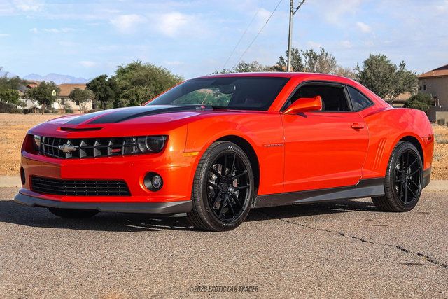 Used 2010 Chevrolet Camaro SS RWD image 14