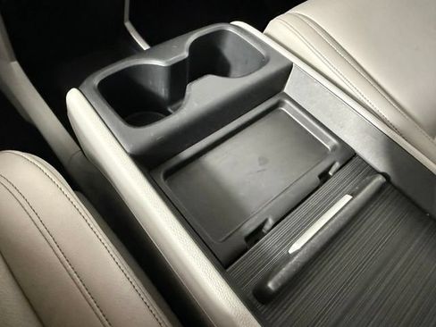 Used 2024 Honda Odyssey Touring image 23