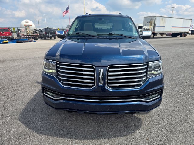 Used 2017 Lincoln Navigator Select AWD/4WD image 8