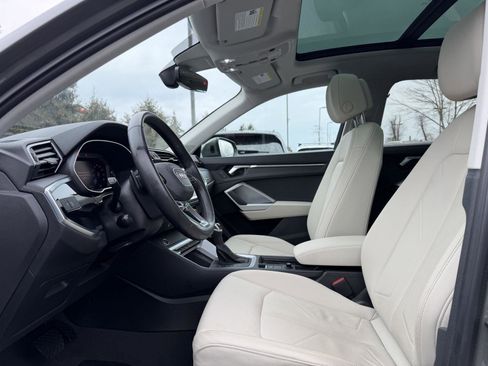 Used 2023 Audi Q3 2.0T Premium w/ Convenience Package image 14