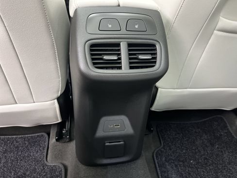 Certified 2025 Buick Envision Avenir AWD/4WD image 14