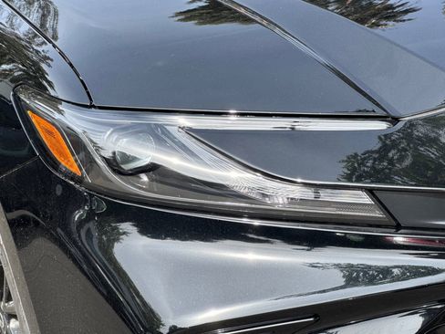 New 2026 Toyota Camry Hybrid image 30