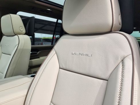 New 2026 GMC Yukon XL Denali AWD/4WD image 17