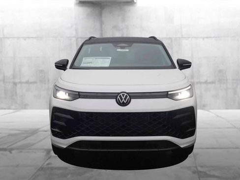 New 2026 Volkswagen Tiguan SE R-Line image 4