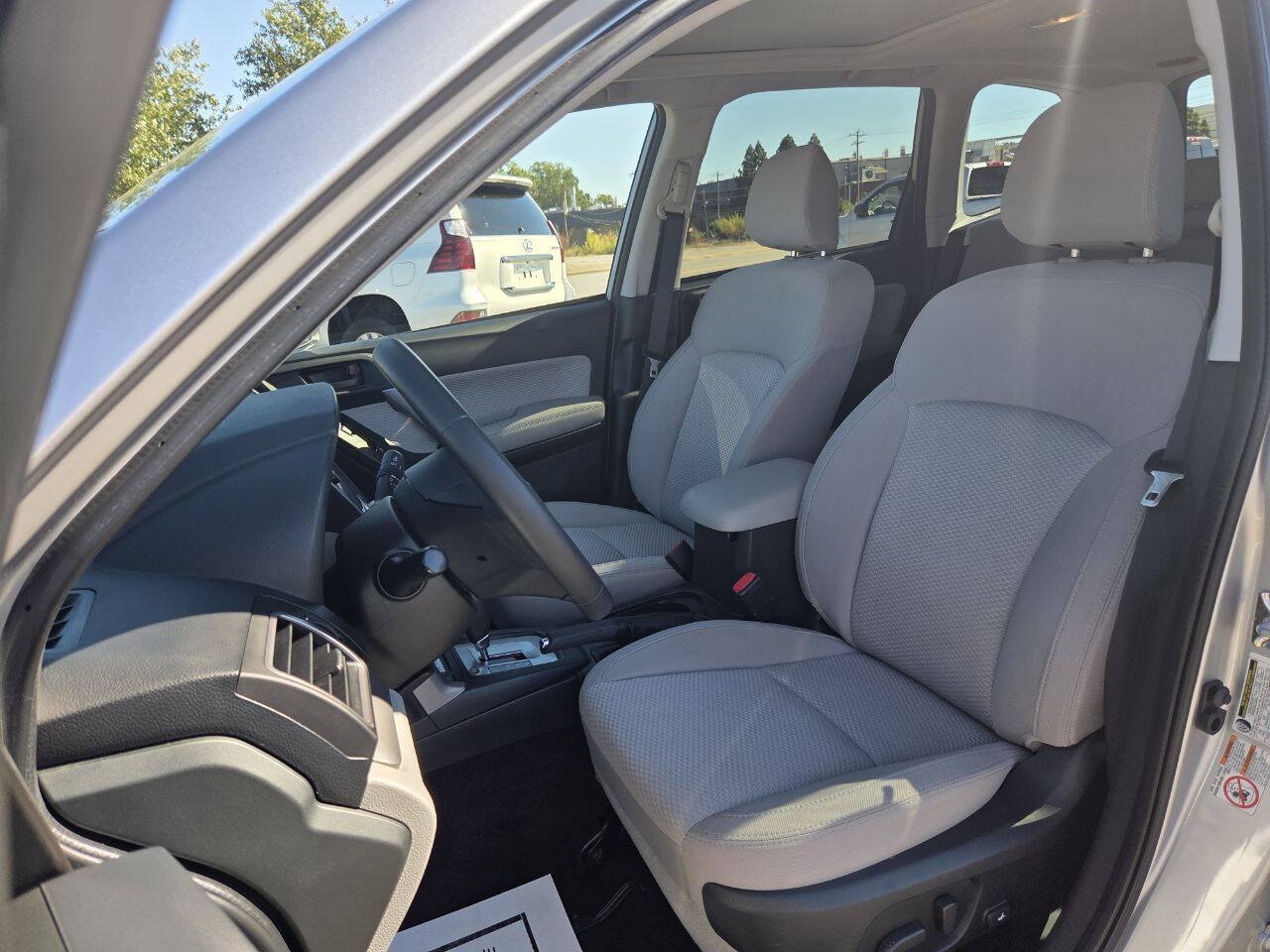 Used 2017 Subaru Forester 2.5i Premium w/ All-Weather Package AWD/4WD image 7