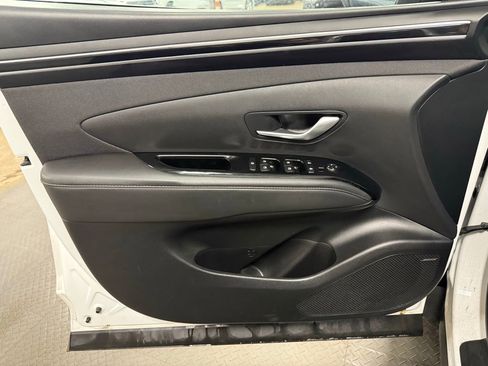 Used 2022 Hyundai Tucson SEL w/ Convenience + Premium Package image 8