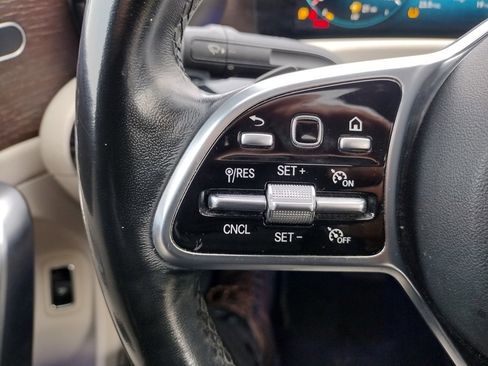 Used 2021 Mercedes-Benz A 220 4MATIC w/ Premium Package image 21