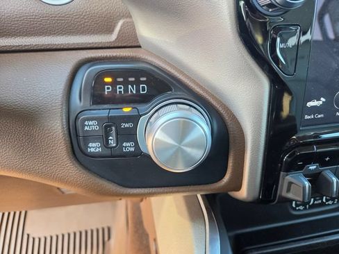 Used 2021 RAM 1500 Laramie AWD/4WD image 8
