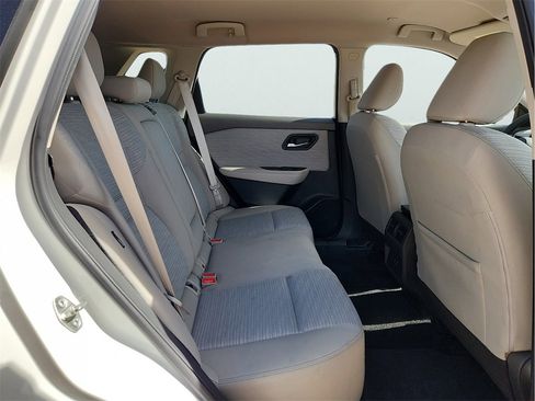 Used 2023 Nissan Rogue SV image 19