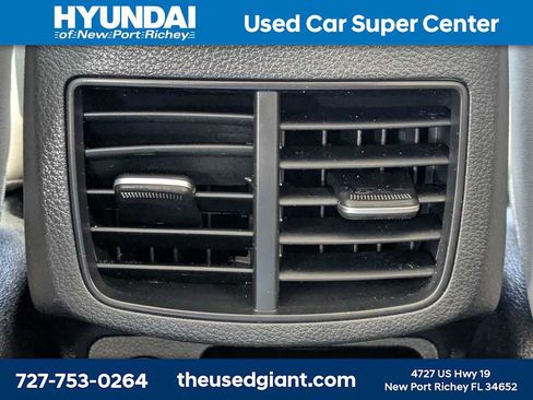 Used 2023 Kia Seltos EX AWD/4WD image 15