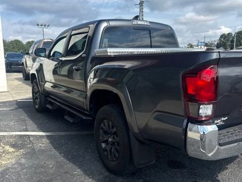 Used 2023 Toyota Tacoma SR5 RWD image 4