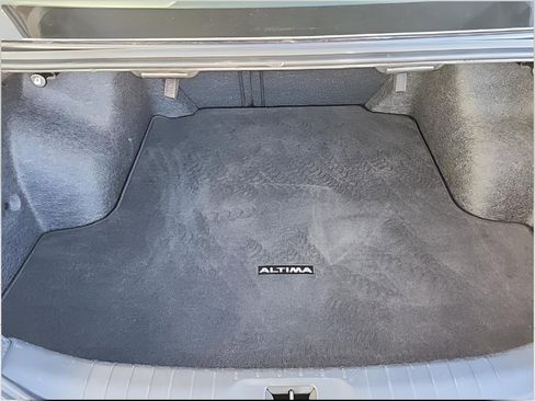 Used 2025 Nissan Altima 2.5 SV image 10