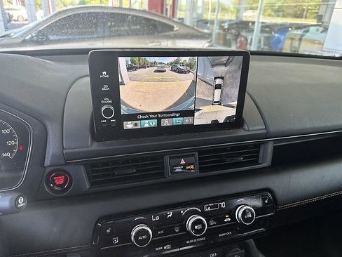 Used 2024 Honda Pilot TrailSport image 15