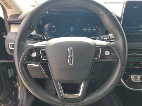 Used 2023 Lincoln Corsair Reserve w/ Equipment Group 201A image 14