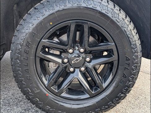 Used 2020 Chevrolet Silverado 1500 LT Trail Boss image 25