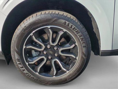 Used 2022 Ford Maverick Lariat w/ Lariat Luxury Package image 23