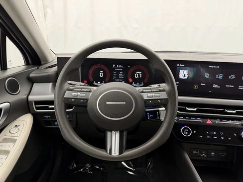 Used 2025 Hyundai Sonata SEL FWD image 7