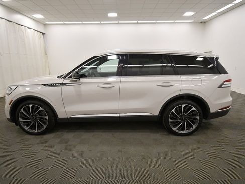Used 2020 Lincoln Aviator Reserve w/ Equipment Group 202A image 4