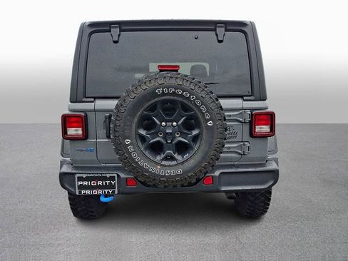 Used 2023 Jeep Wrangler Unlimited w/ Cold Weather Group AWD/4WD image 5