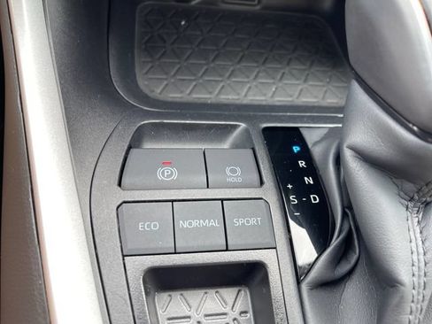Used 2025 Toyota RAV4 XLE Premium FWD image 21