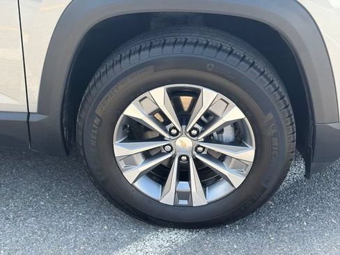 Used 2026 Chevrolet Equinox LT w/ Convenience Package II AWD/4WD image 10
