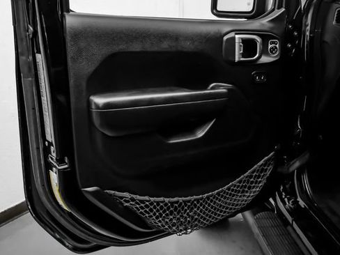 Used 2019 Jeep Wrangler Sport AWD/4WD image 44