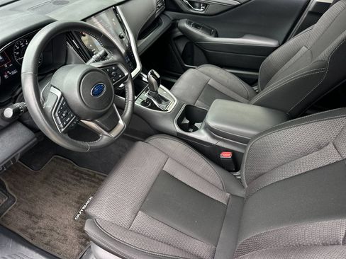 Used 2024 Subaru Outback Premium AWD/4WD image 9
