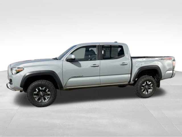 Used 2020 Toyota Tacoma TRD Sport AWD/4WD image 11