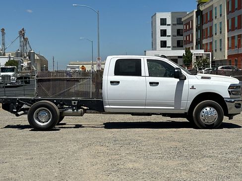 New 2025 RAM 3500 Tradesman w/ Chrome Appearance Group image 2