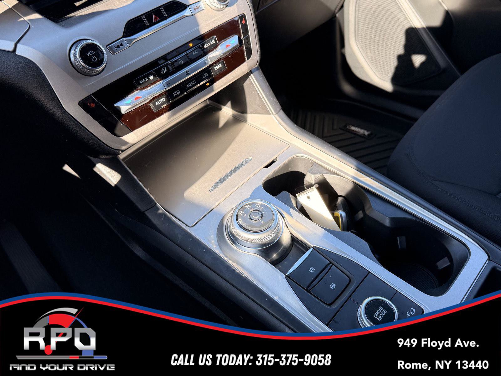 Used 2022 Ford Explorer XLT AWD/4WD image 23