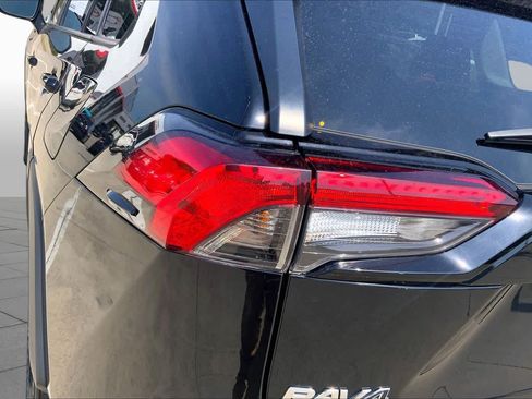 Used 2024 Toyota RAV4 XLE FWD image 28
