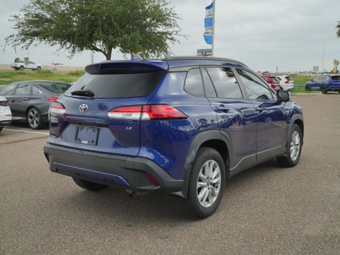 Used 2022 Toyota Corolla Cross LE w/ Moonroof Package FWD image 5